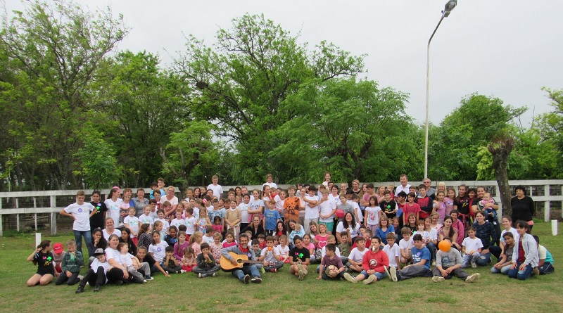 La familia feliz» fue el tema del encuentro de niños de San Antonio -  Iglesia Evangélica del Rio de la Plata