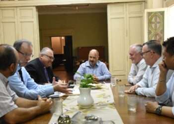 Visita de la EKD para dialogar sobre la instalación de la sede de REET en Esmeralda 162